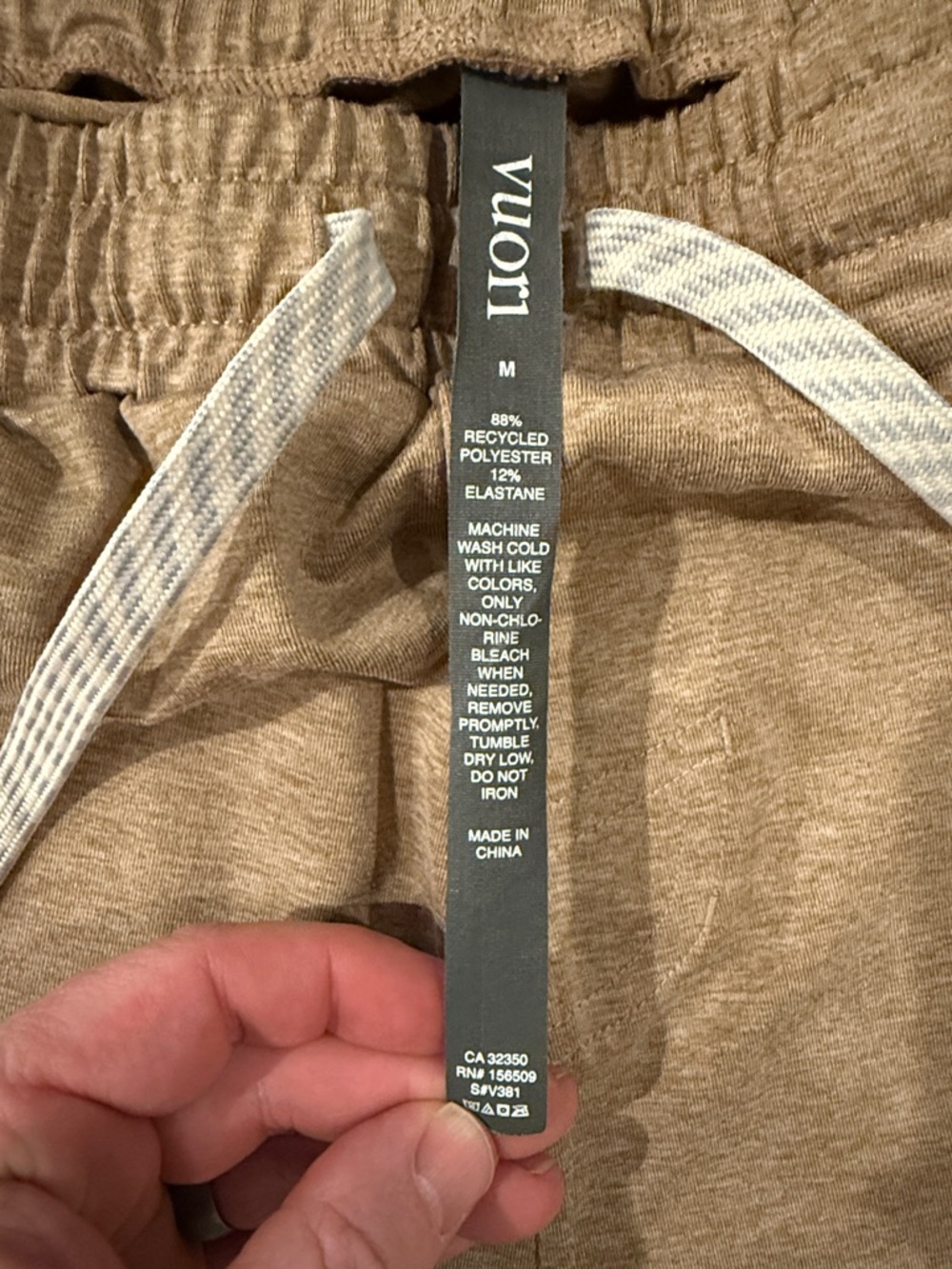 Vuori Jogger Shorts Tan Athleisure Recycled Athletic Mens M - Picture 2 of 7